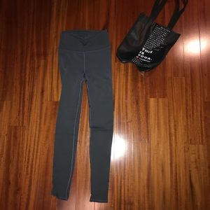 lululemon gray reveal tight 7/8